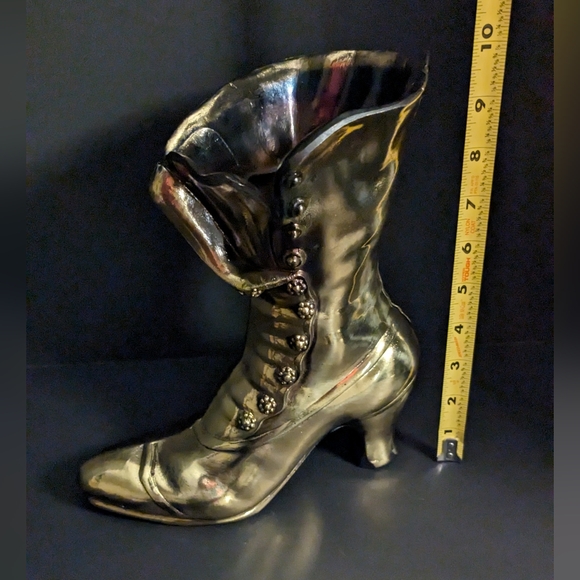 Vintage Cast Iron Gold Lady's Decorarive Boot. - Picture 7 of 8